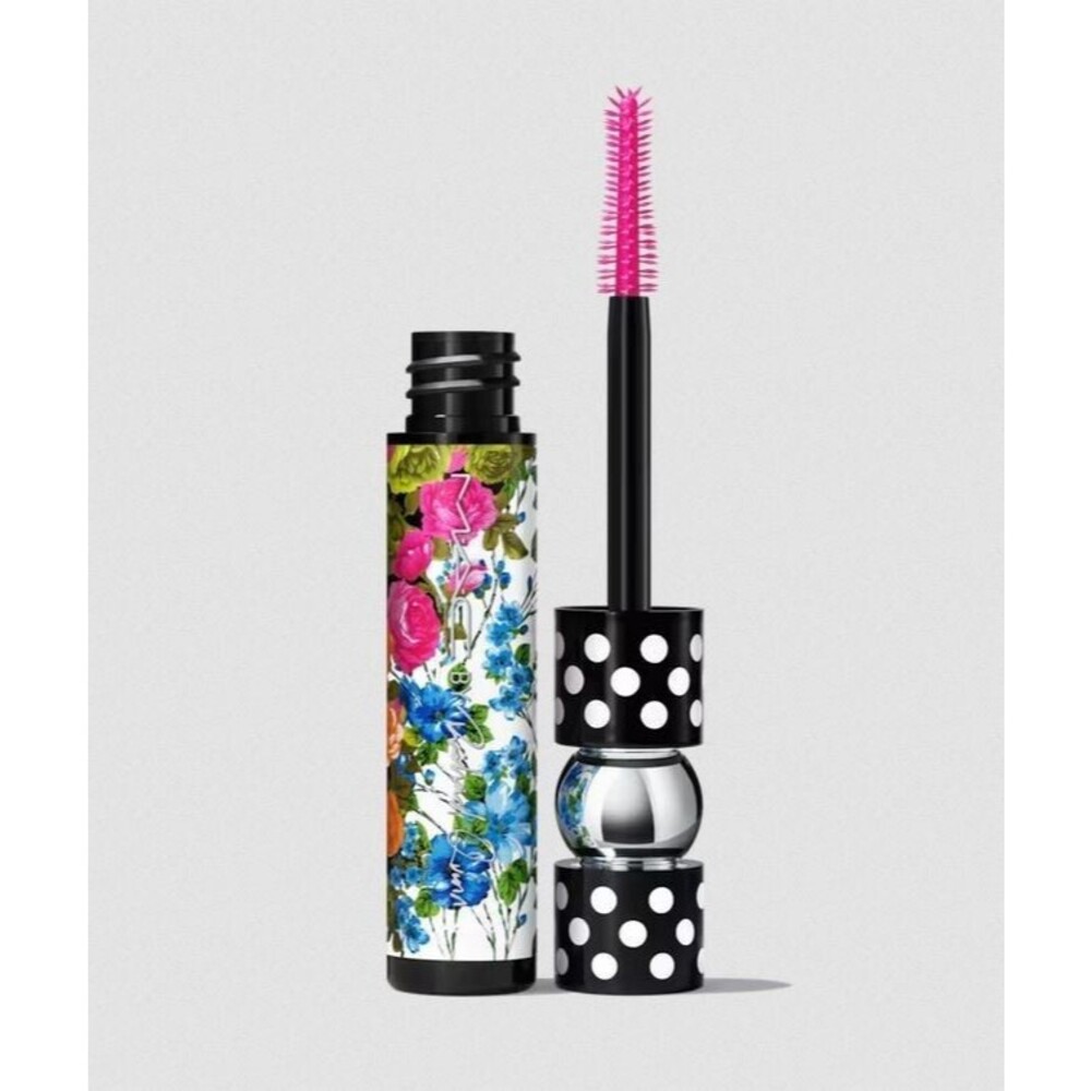MACStack Mascara in Superstack Mega Brush - Black Stack ~Richard Quinn LE